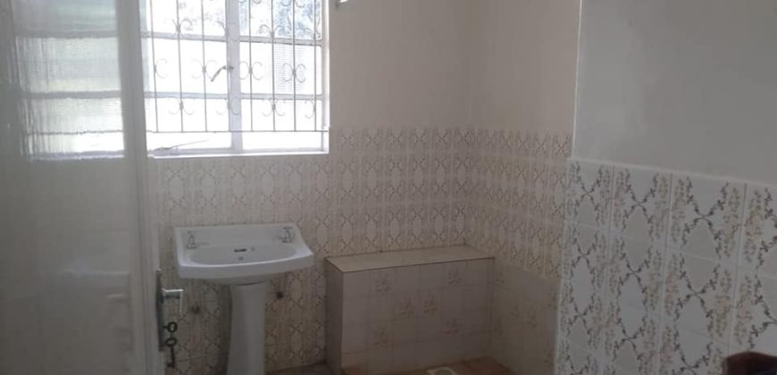 Kilimani Bungalow on half acre for rent