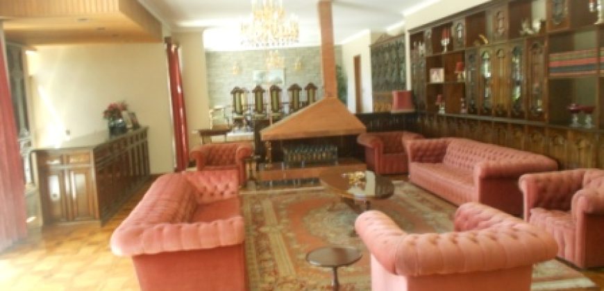 Townhouse in 1 acre for Sale in Lavington