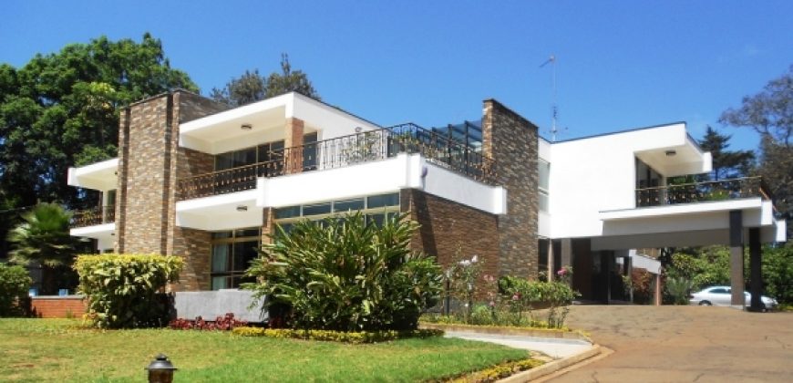 Townhouse in 1 acre for Sale in Lavington