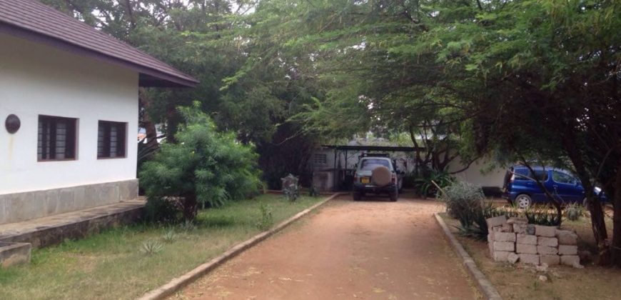 Villa for Sale in Mambrui Malindi on 2nd row from beach